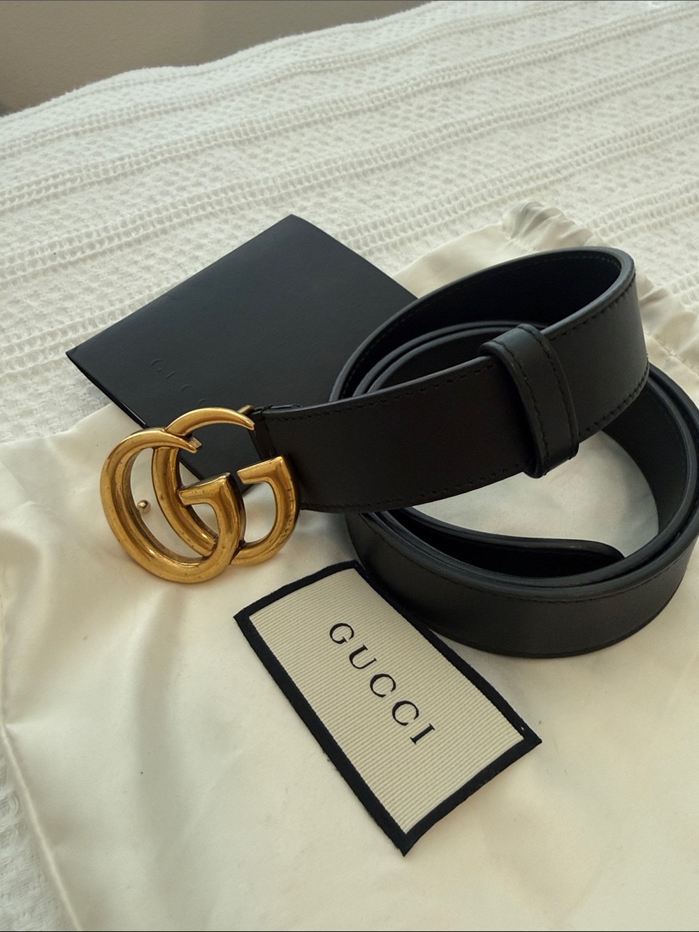 Gucci Black Leather Belt with Gold Double G Buckle - Picture 4 of 4